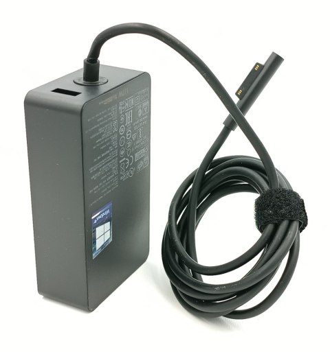 Oryginalny zasilacz Microsoft Surface 127W wtyk magnetic płaski Oryginalny zasilacz Microsoft Surface 127W wtyk magnetic płaski