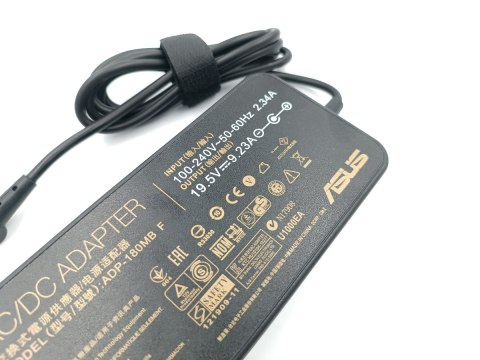 Zasilacz MSI ASUS 180W 19.5 V 9.23A A17-180-P1A wtyk 6.0 x 3.7mm Zasilacz MSI ASUS 180W 19.5 V 9.23A A17-180-P1A wtyk 6.0 x 3.7mm