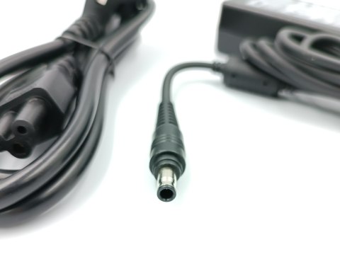 ORYGINALNY ZASILACZ ŁADOWARKA SAMSUNG 90W 19V 4.74A wtyk 5.5-3.0mm ORYGINALNY ZASILACZ ŁADOWARKA SAMSUNG 90W 19V 4.74A wtyk 5.5-3.0mm